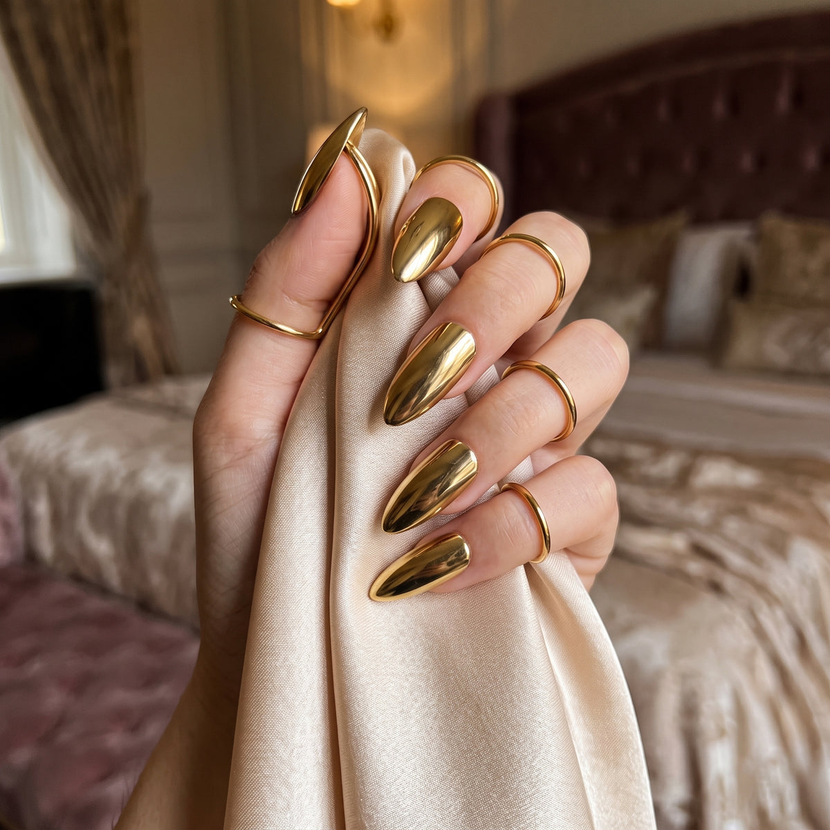 أظافر Rarelle الذهبية
